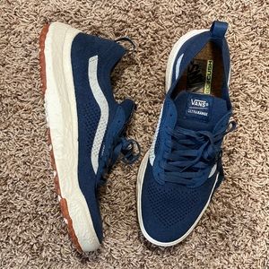 NWOT Vans Ultrarange VR3 Dark Denim Blue Men’s US  Size 10.5 Lightweight EcoCush